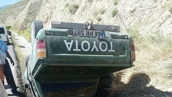 Takla atan pikabın sürücüsü yaralandı
