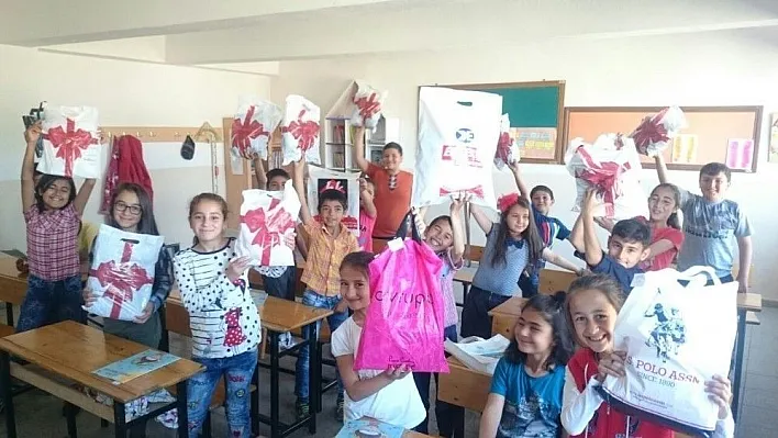 Kentten kırsala her öğrenciye karne hediyesi
