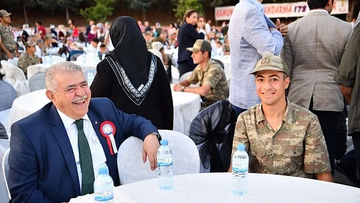 Onikişubat Belediyesi'nden şehit aileleri ve gazilere iftar
