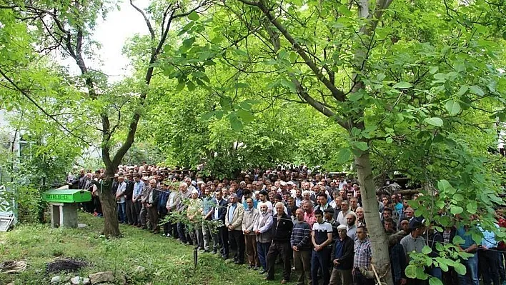 Yaşettin Akyüz'ün ani ölümü Oltuluları yasa boğdu
