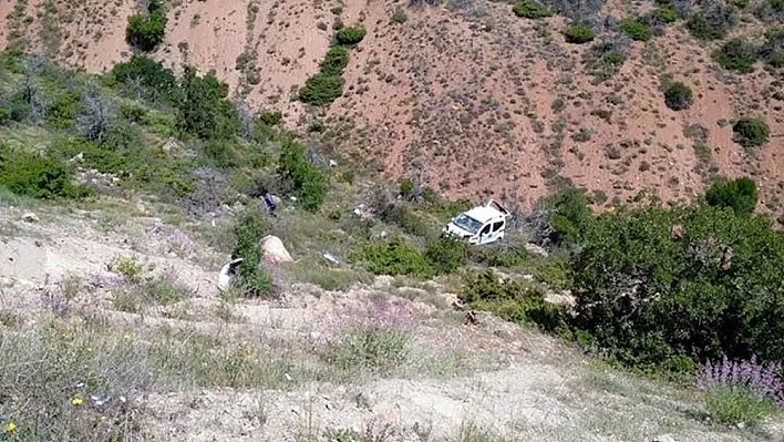 Çemişgezek'te trafik kazası: 3 yaralı