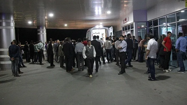 Yılmaz, Yaralı askerleri ziyaret etti
