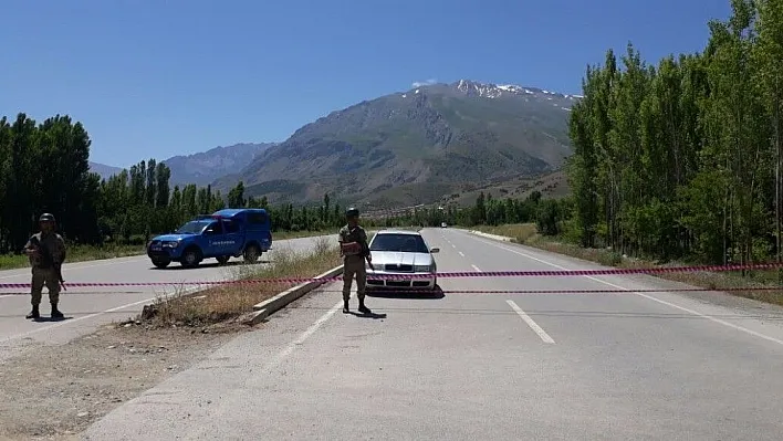 Erzincan'da yola tuzaklanan EYP uzaktan kumanda ile patlatıldı
