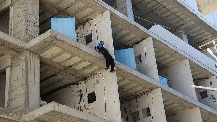 İntihara teşebbüs eden şahsı polis kurtardı