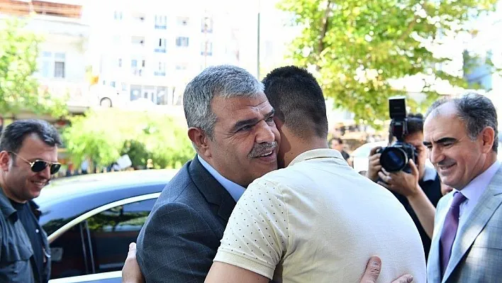 Başbakan Yardımcısı Veysi Kaynak,  'Afrin bölgesinin terör unsurlarından temizlenmesi gerekir'
