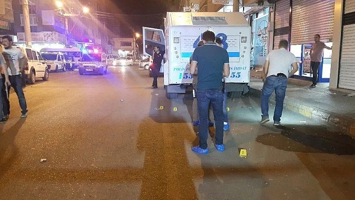Diyarbakır'da TOMA'ya patlayıcılı saldırı
