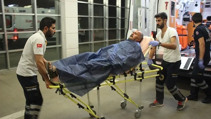 Tarla sularken yılan soktu
