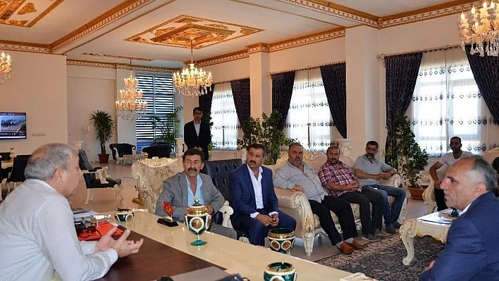 Başkan Kılıç, Çatlılar Derneğini misafir etti

