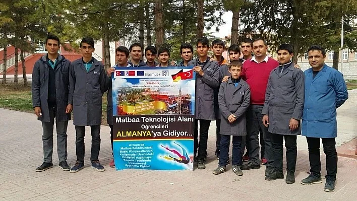 Yunus Emre Mesleki ve Teknik Anadolu Lisesi öğrencileri Almanya'ya gitmeye hazırlanıyor
