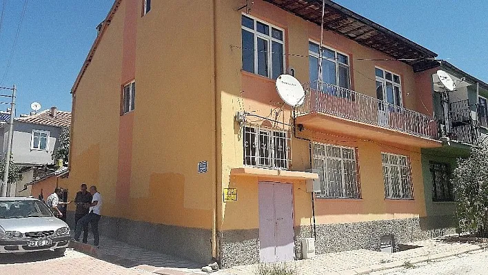 Elazığ'da korkunç olay! Annesini boğarak öldürdü...