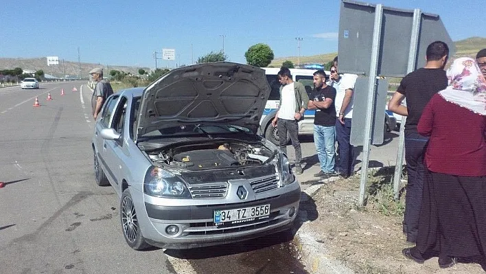 Sivas'ta iki ayrı trafik kazası: 11 yaralı
