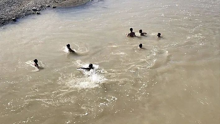 Erzurum'da çocukların tehlikeli oyunu
