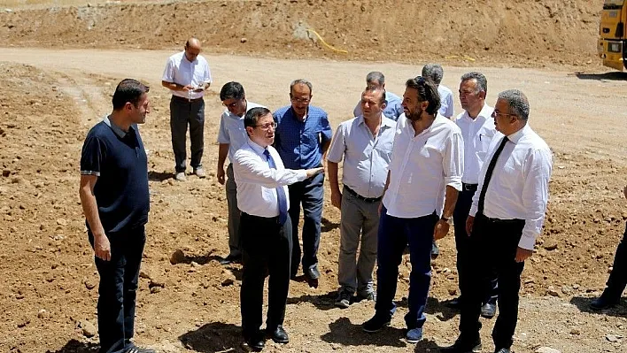 Rektör Kızılay, Peyzaj Mimarlığı bölümünün yeni binasını inceledi
