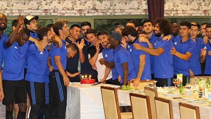 Ferhat Kiraz'a doğum günü kutlaması
