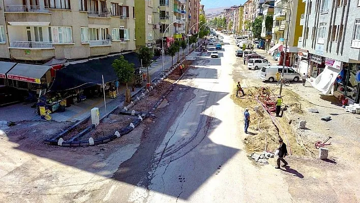 Tevfik Temelli Caddesin'de üstyapı çalışmaları devam ediyor
