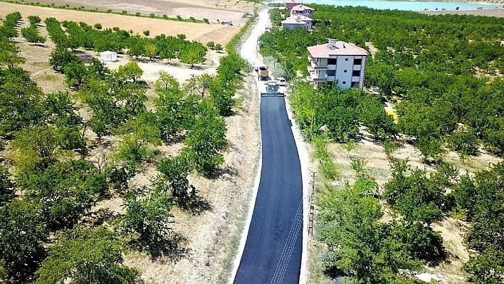 Kaldırım Mahallesinde sürdürdüğü asfaltlama çalışmaları tamamlandı
