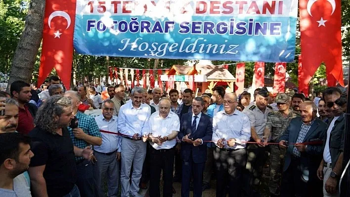 Yüzlerce kişi İHA'nın 'Oradaydık, unutmadık, unutturmadık' sergisini gezdi
