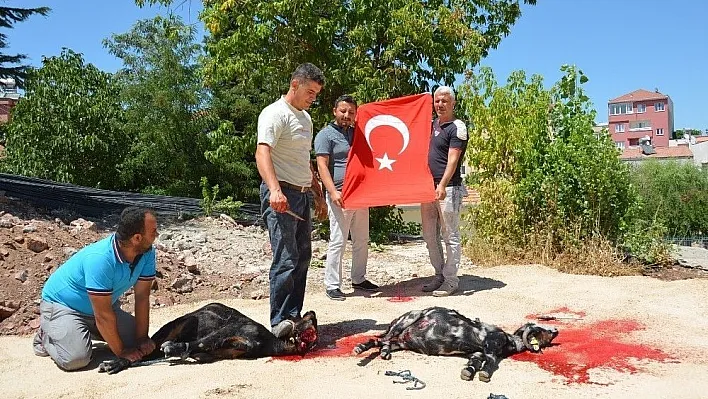 15 Temmuz şehitleri için kurban kesildi
