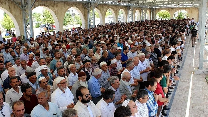 Başkan Yardımcısı Hasan Kızılbay'ı binlerce kişi uğurladı
