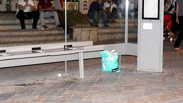 Binlerce kişinin katıldığı yürüyüş esnasında şüpheli poşet paniği
