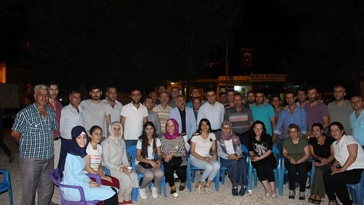 Hani'de 'Demokrasi Nöbeti'nde 2'nci gün coşkusu
