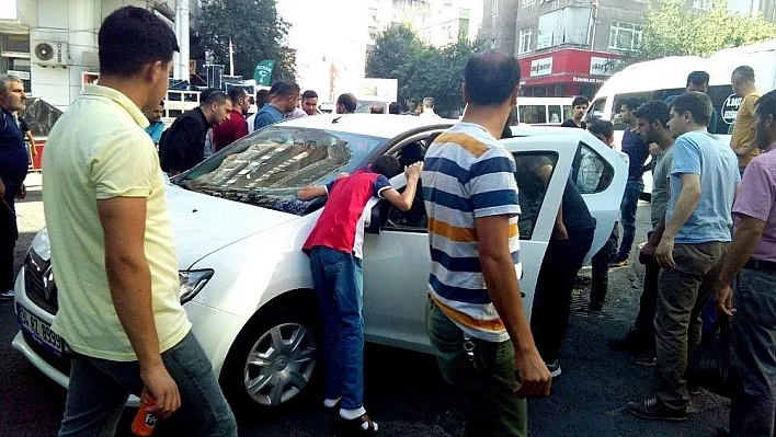 Diyarbakır'da trafik kazası: 2 yaralı
