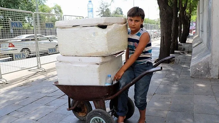 Suriyeli çocuğa zabıta şiddeti
