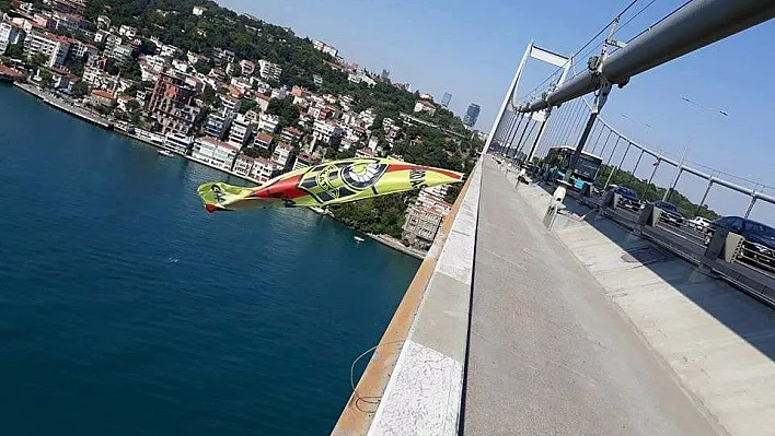 15 Temmuz Şehitler Köprüsü'ne dev Evkur Yeni Malatyaspor bayrağı
