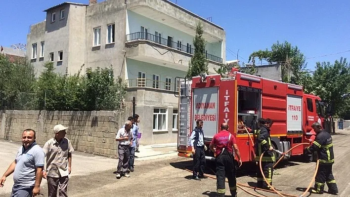 Elektrik kontağından çıkan yangın büyümeden söndürüldü
