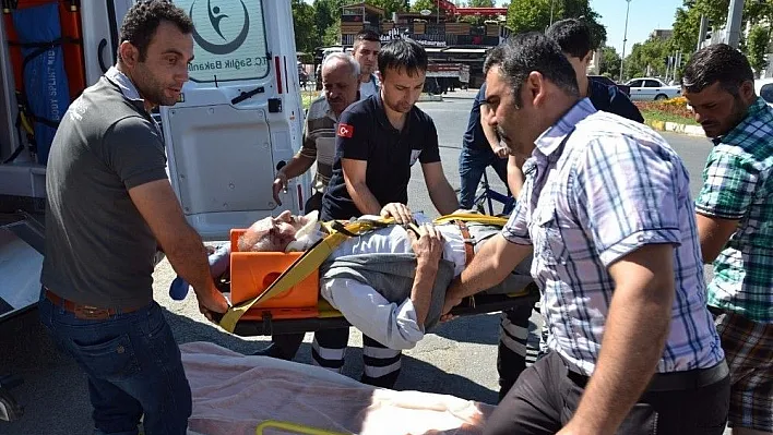 Adıyaman'da otomobil yayaya çarptı
