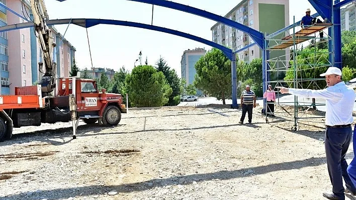 Dulkadiroğlu Belediyesi'nden Doğukent'e modern pazar yeri
