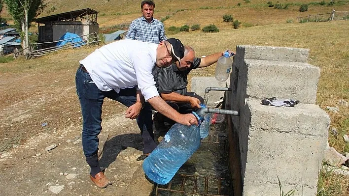 Kavurucu sıcaklarda ormandaki çeşmeler Oltuluların gözdesi  oldu
