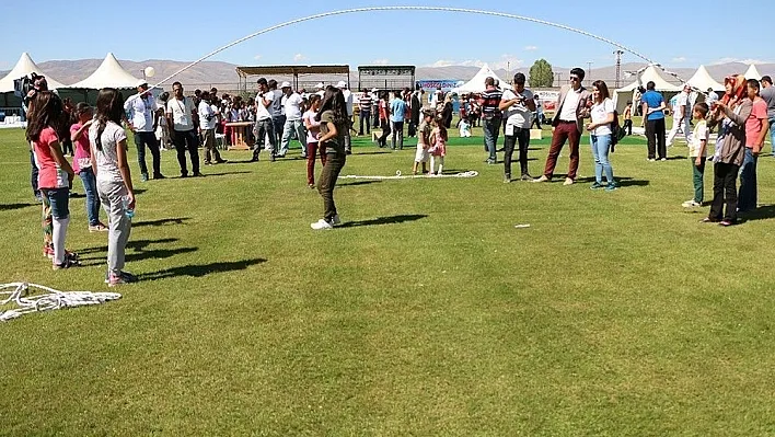 Çermik Festivali dolu dolu devam ediyor
