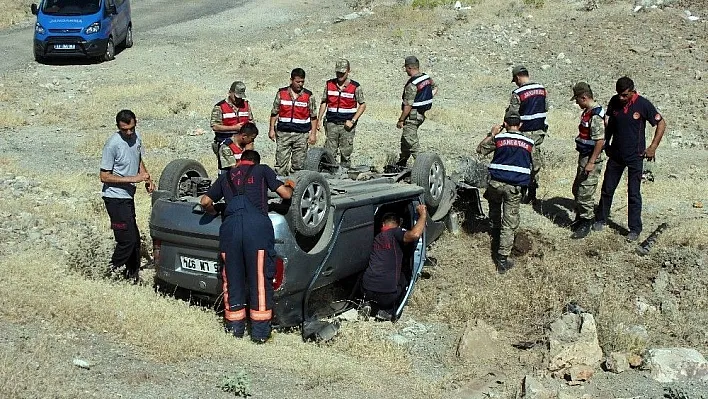 Otomobil şarampole uçtu: 5 yaralı