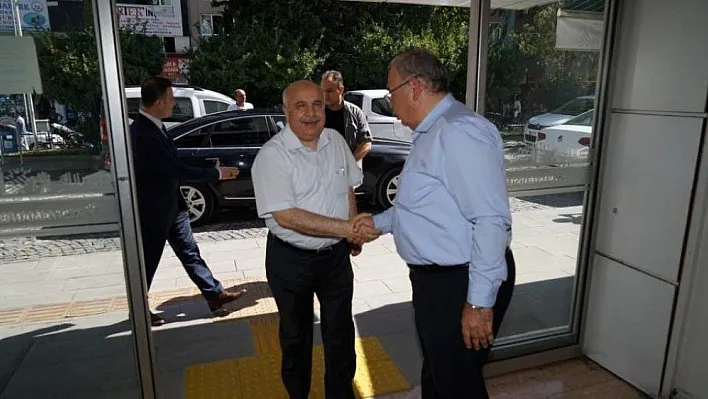 Rektör Gönüllü'den, Başkan Kutlu'ya ziyaret
