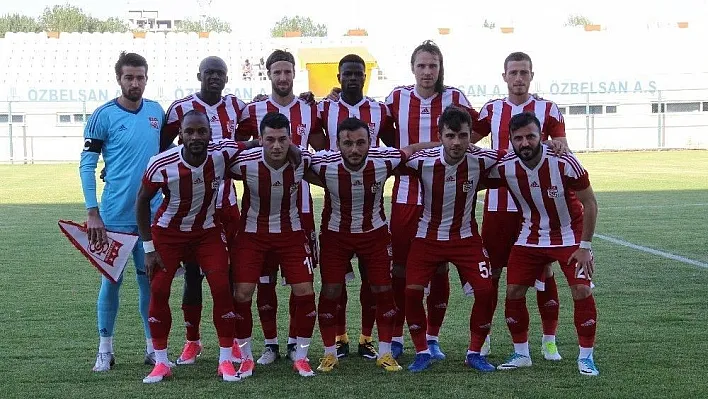 Sivasspor hazırlık maçını 3 golle kazandı
