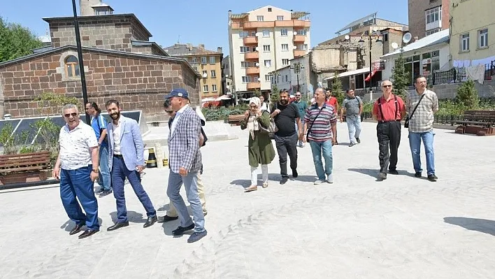Muratpaşa Kent Meydanı, medya temsilcilerinden tam not aldı
