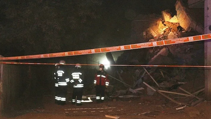 Diyarbakır'da dün tahliye edilen bina çöktü
