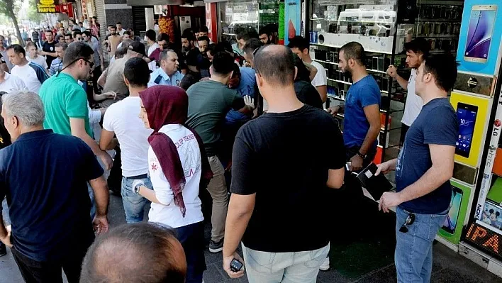 Diyarbakır'da taşlı, bıçaklı ve silahlı kavga: 3 yaralı