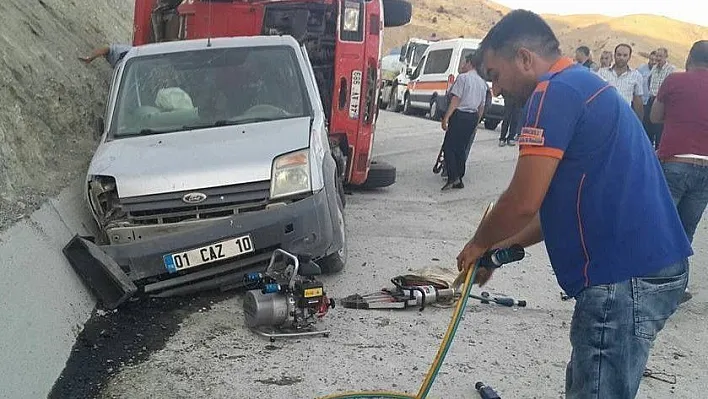 Tunceli'de trafik kazası: 2 yaralı