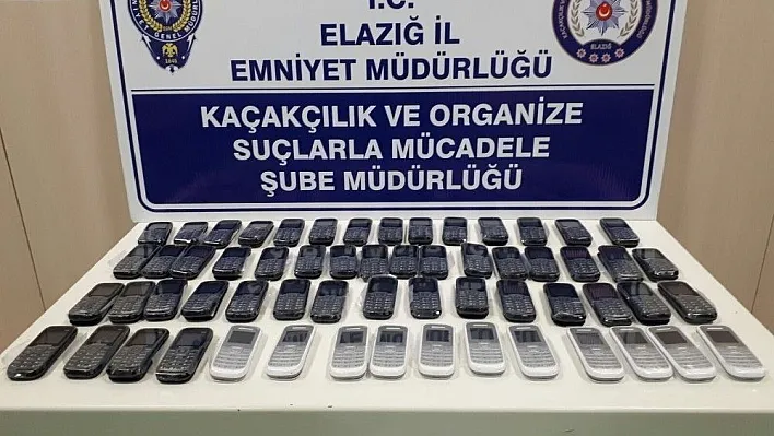 Yol uygulamasında kaçak cep telefonları ele geçirildi