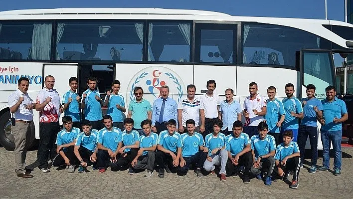 Erzurum'un karate kervanı İran yollarında
