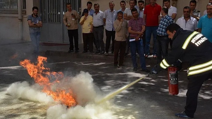 Kırmızı kod ekibine yangın eğitimi verildi
