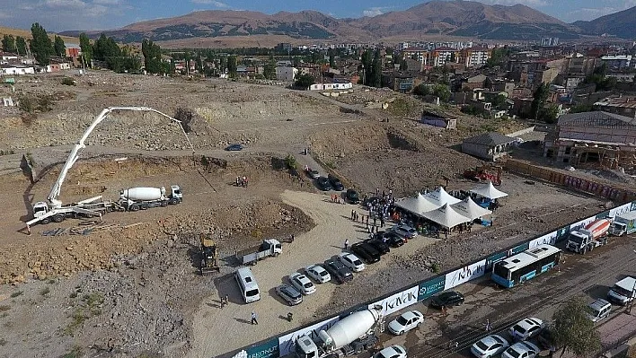 Büyükşehir Kavak Konutları'nın temelini attı
