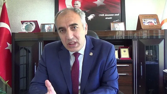 Erzurum İl Gıda, Tarım ve Hayvancılık Müdürü Akar: 'Anız yakarak geleceğini de yakma'
