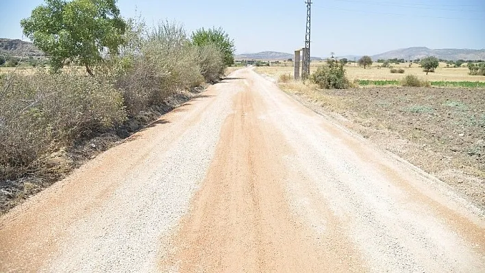 Dicle'nin kırsal mahalle yolları yenileniyor
