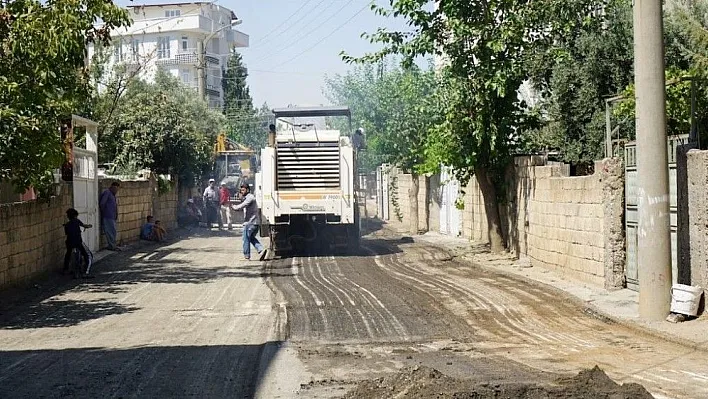 Malazgirt Mahallesi yıllar sonra yeni asfalta kavuşuyor
