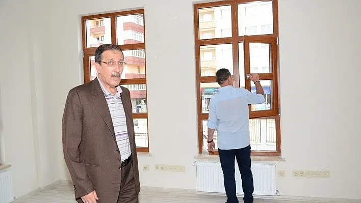 Palandöken Belediyesinin yaptığı ilçe emniyet müdürlüğü göz kamaştırdı
