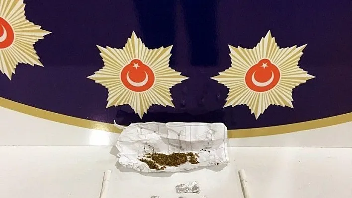 Uyuşturucu satıcısı yakalandı
