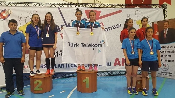 15 yaş Türkiye Şampiyonasından Badminton'da 4 altın madalya
